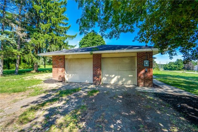 15234 Orrville Street NW, North Lawrence, OH 44666