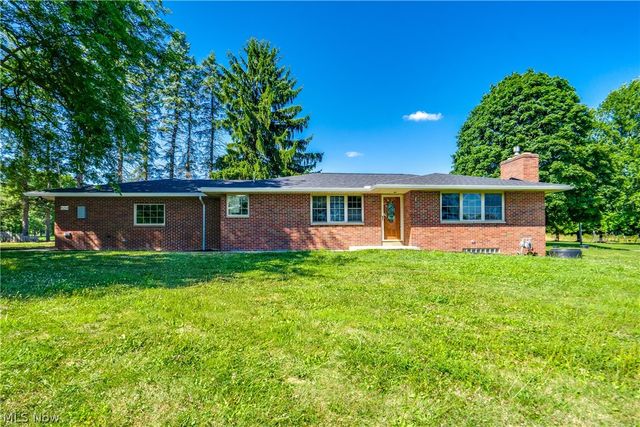 15234 Orrville Street NW, North Lawrence, OH 44666