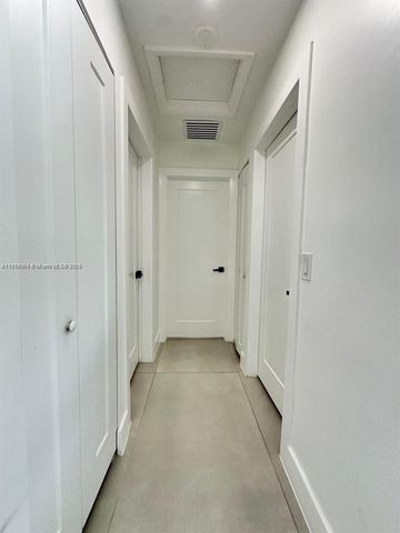 8320 Taft St, Pembroke Pines, FL 33024