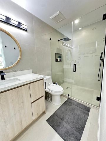 8320 Taft St, Pembroke Pines, FL 33024