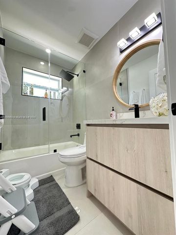 8320 Taft St, Pembroke Pines, FL 33024