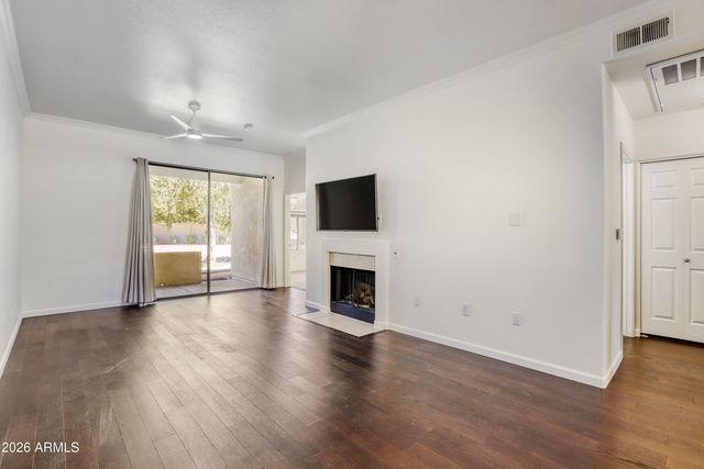 750 E NORTHERN Avenue 1124, Phoenix, AZ 85020