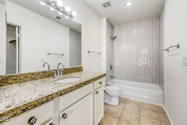 750 E NORTHERN Avenue 1124, Phoenix, AZ 85020