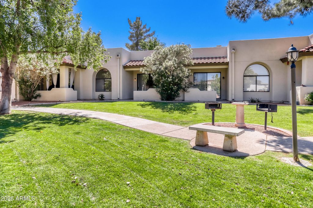 750 E NORTHERN Avenue 1124, Phoenix, AZ 85020