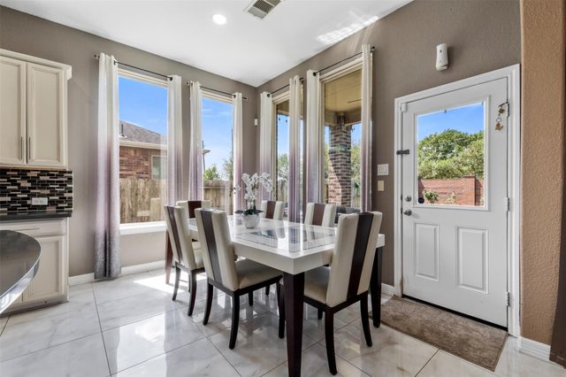 9611 Lost Woods Drive, Richmond, TX 77406