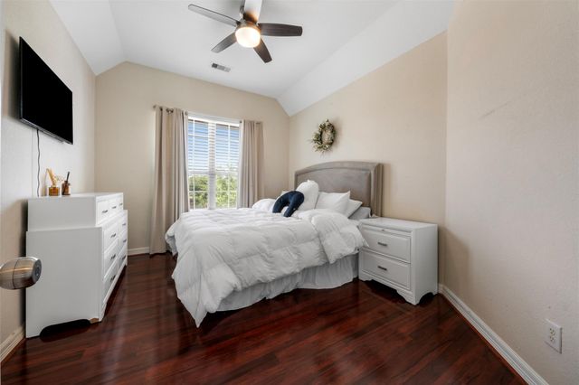 9611 Lost Woods Drive, Richmond, TX 77406