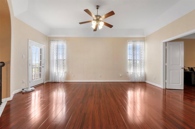 9611 Lost Woods Drive, Richmond, TX 77406