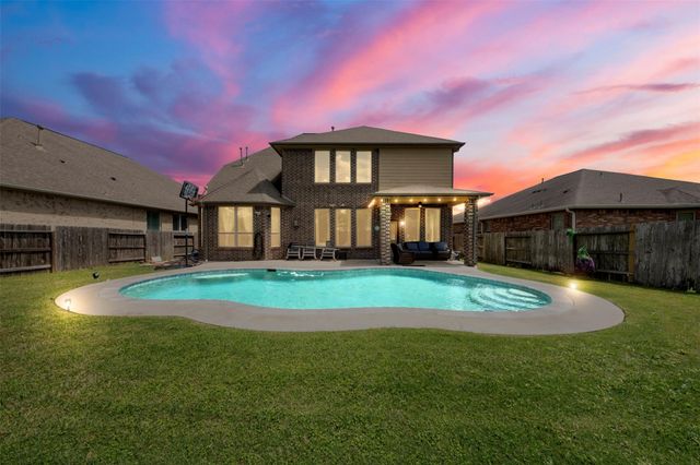 9611 Lost Woods Drive, Richmond, TX 77406