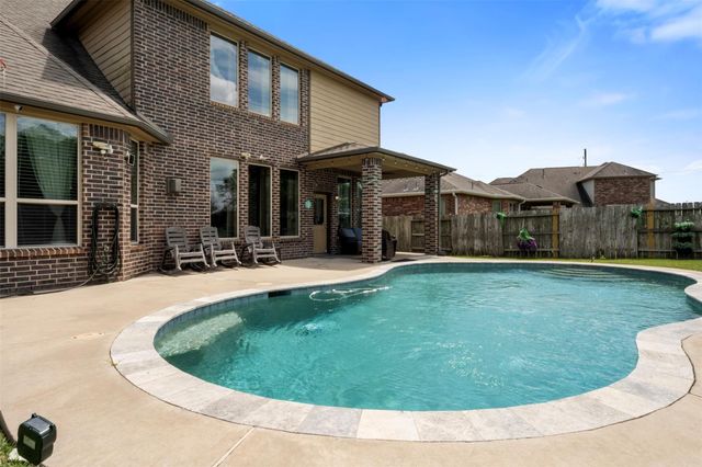 9611 Lost Woods Drive, Richmond, TX 77406