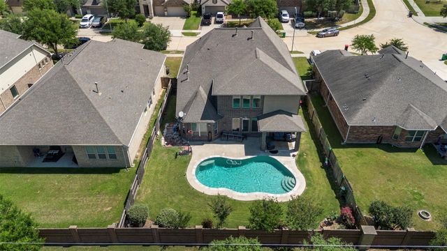 9611 Lost Woods Drive, Richmond, TX 77406