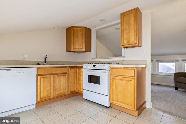 1305 SYLVAN DR, Haddon Heights, NJ 08035