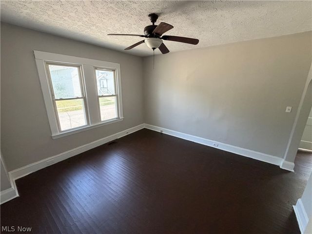 1096 E 72nd Street, Cleveland, OH 44103