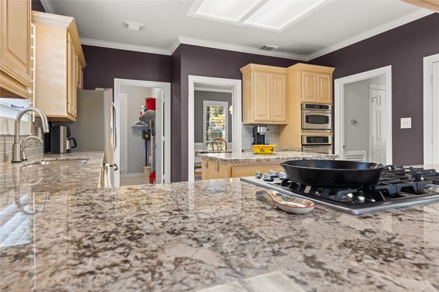 3318 Clover Valley Drive, Kingwood, TX 77345