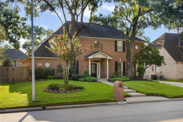 3318 Clover Valley Drive, Kingwood, TX 77345