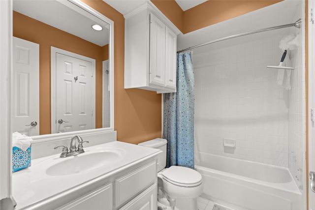3318 Clover Valley Drive, Kingwood, TX 77345