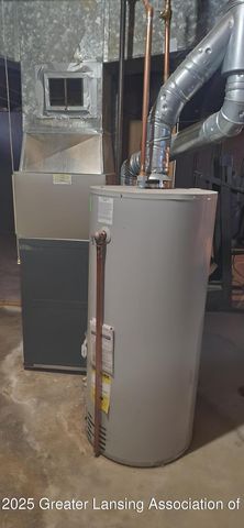 1406 Weymouth Court, Lansing, MI 48911