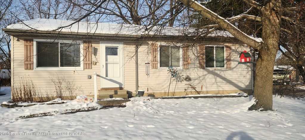 1406 Weymouth Court, Lansing, MI 48911