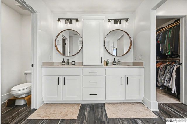 21209 Walnut Circle, Elkhorn, NE 68022