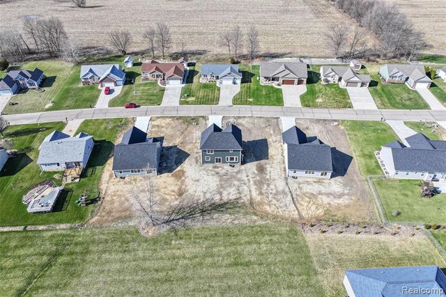 10198 Hunt Drive, Davison, MI 48423