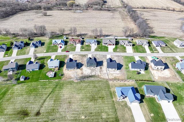 10198 Hunt Drive, Davison, MI 48423