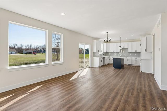10198 Hunt Drive, Davison, MI 48423