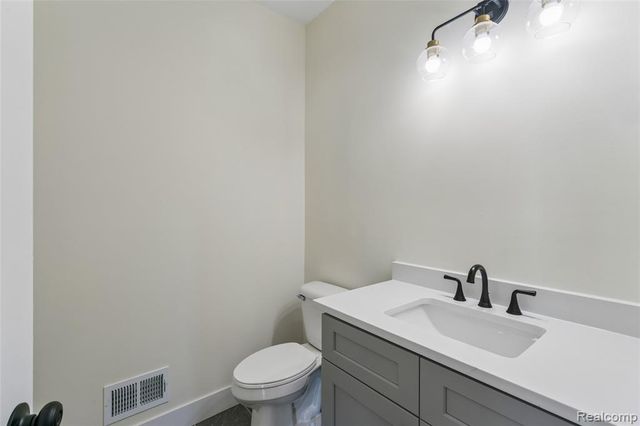 10198 Hunt Drive, Davison, MI 48423