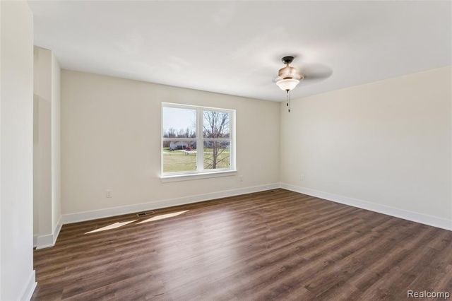 10198 Hunt Drive, Davison, MI 48423