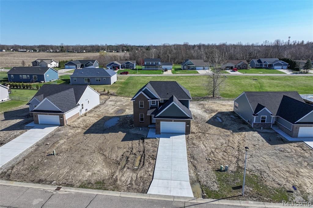 10198 Hunt Drive, Davison, MI 48423