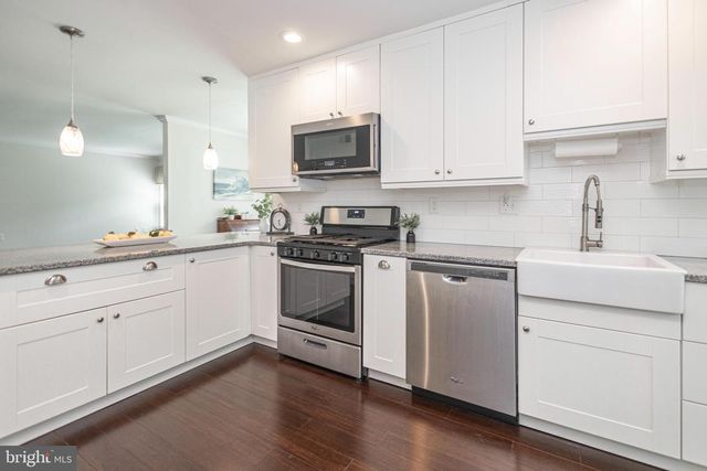 30 WINDSOR RD, Southampton, NJ 08088