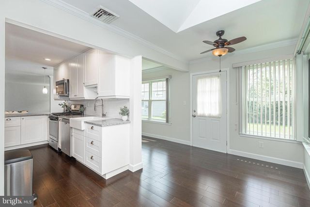 30 WINDSOR RD, Southampton, NJ 08088