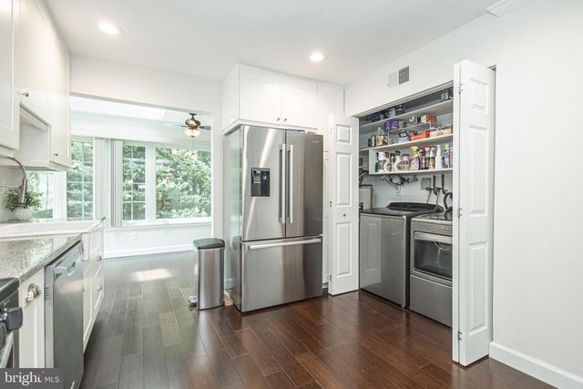 30 WINDSOR RD, Southampton, NJ 08088