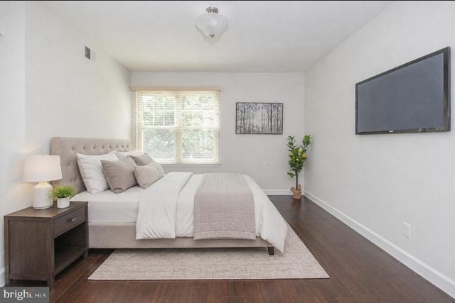 30 WINDSOR RD, Southampton, NJ 08088