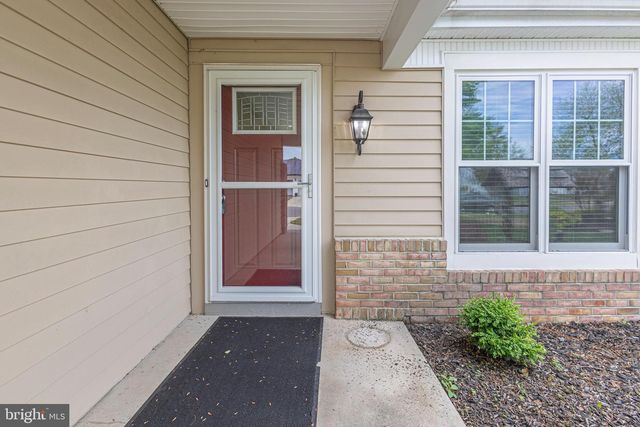30 WINDSOR RD, Southampton, NJ 08088