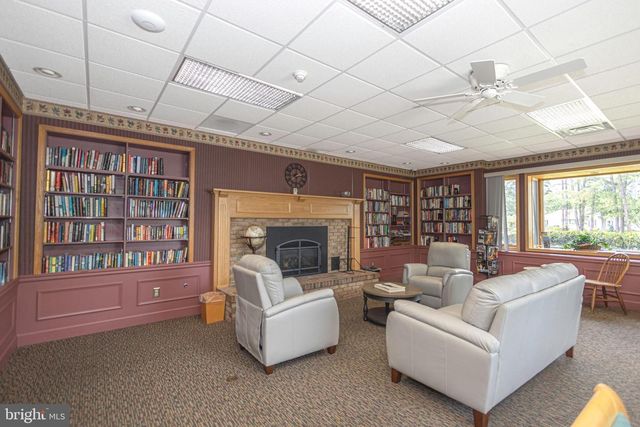 30 WINDSOR RD, Southampton, NJ 08088