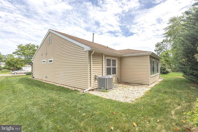 30 WINDSOR RD, Southampton, NJ 08088