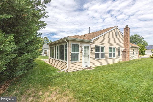 30 WINDSOR RD, Southampton, NJ 08088
