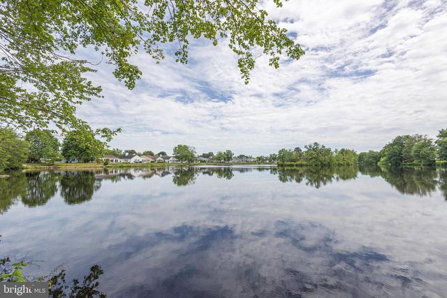 30 WINDSOR RD, Southampton, NJ 08088