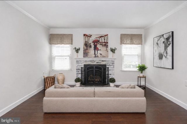 30 WINDSOR RD, Southampton, NJ 08088