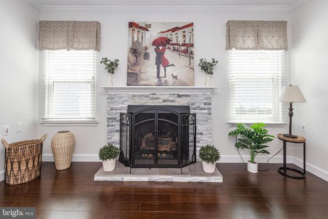 30 WINDSOR RD, Southampton, NJ 08088