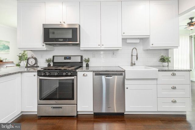 30 WINDSOR RD, Southampton, NJ 08088