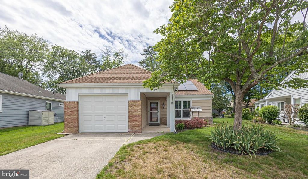 30 WINDSOR RD, Southampton, NJ 08088