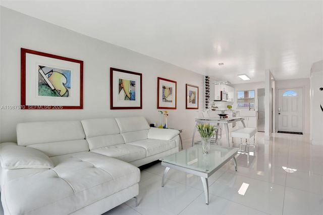 2931 E Sunrise Lakes Drive 109, Sunrise, FL 33322