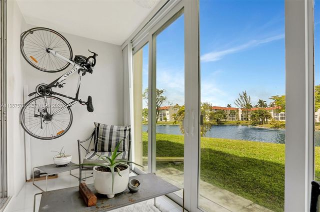 2931 E Sunrise Lakes Drive 109, Sunrise, FL 33322
