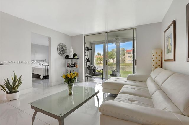 2931 E Sunrise Lakes Drive 109, Sunrise, FL 33322