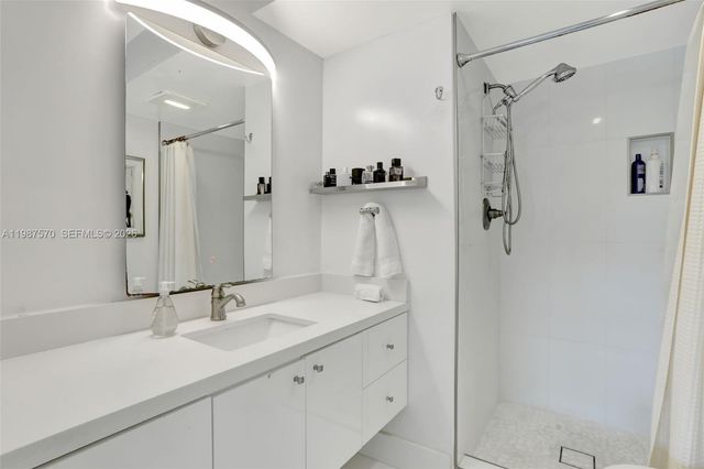 2931 E Sunrise Lakes Drive 109, Sunrise, FL 33322