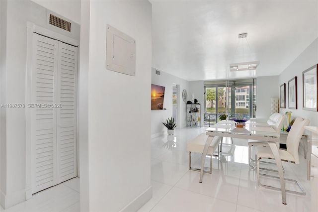 2931 E Sunrise Lakes Drive 109, Sunrise, FL 33322