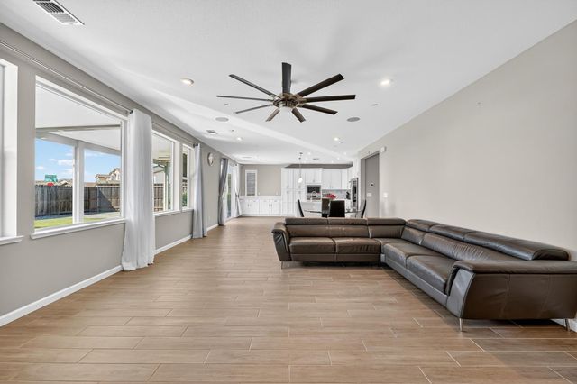 4265 Hydra Cir, Roseville, CA 95747