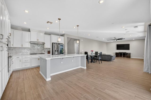 4265 Hydra Cir, Roseville, CA 95747