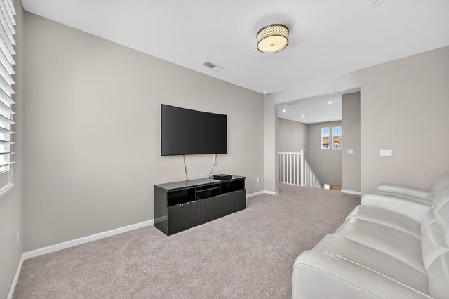 4265 Hydra Cir, Roseville, CA 95747