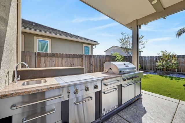 4265 Hydra Cir, Roseville, CA 95747